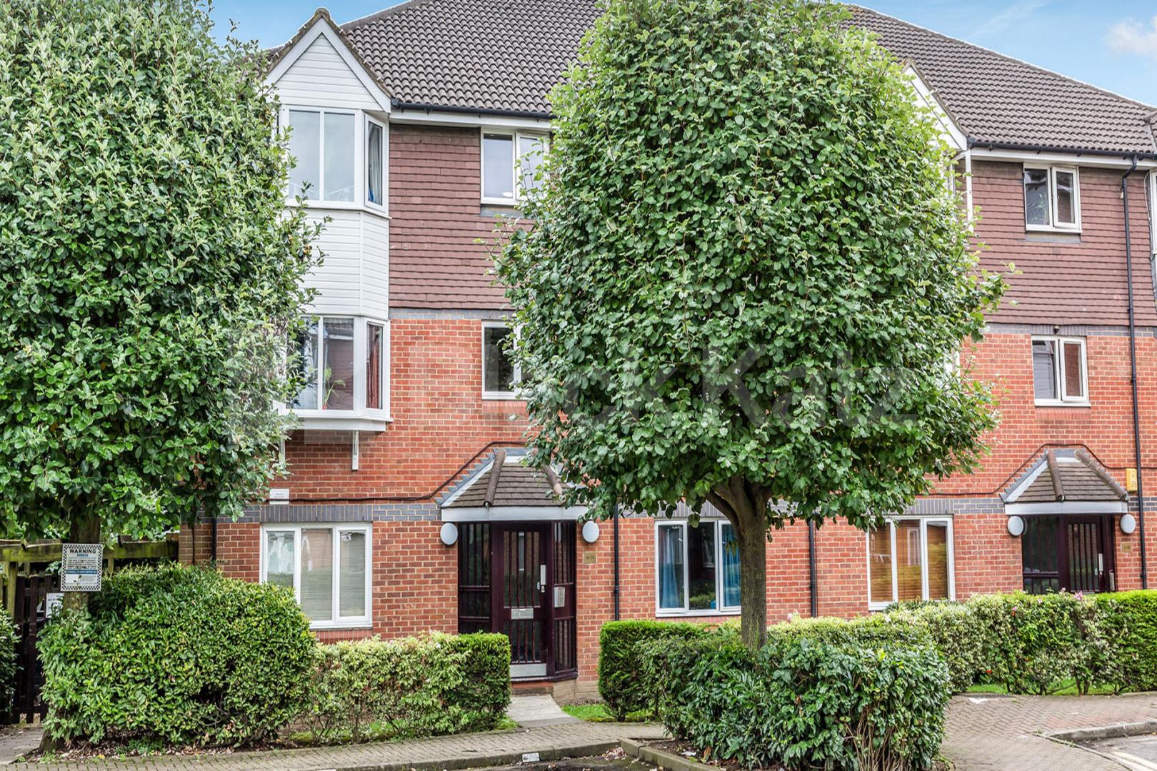 Large reception, 2 double bedroom rooms on a quiet residential street  Bunning Way , Caledonian Road 